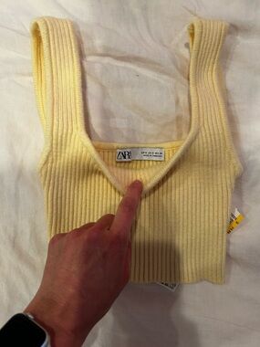 ZARA Ribbed Cropped Tank Top in Pale Yellow